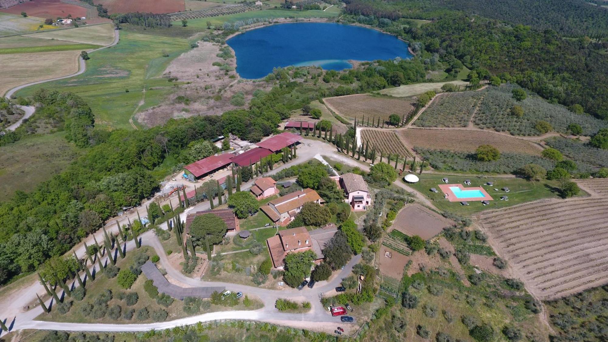 Agriturismo Poggio Corbello La Pesta Exterior foto